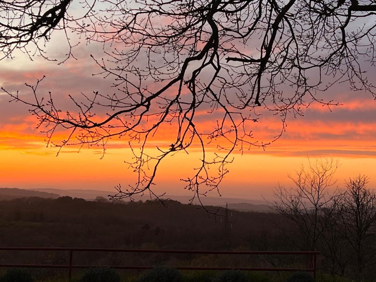 B&B Il Tramonto Barbarano Romano ภายนอก รูปภาพ